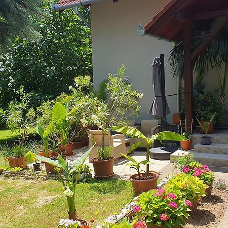 Fehér Rózsa Apartman Cserszegtomaj Esterno foto