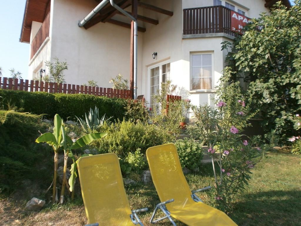 Fehér Rózsa Apartman Cserszegtomaj Esterno foto