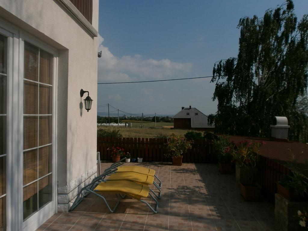 Fehér Rózsa Apartman Cserszegtomaj Esterno foto