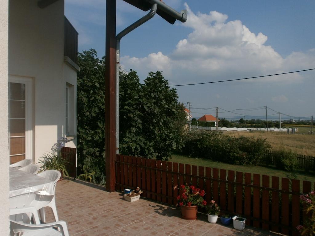 Fehér Rózsa Apartman Cserszegtomaj Esterno foto